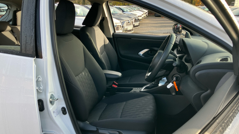 Toyota Yaris 1.5 Hybrid Icon 5dr CVT Hybrid Hatchback